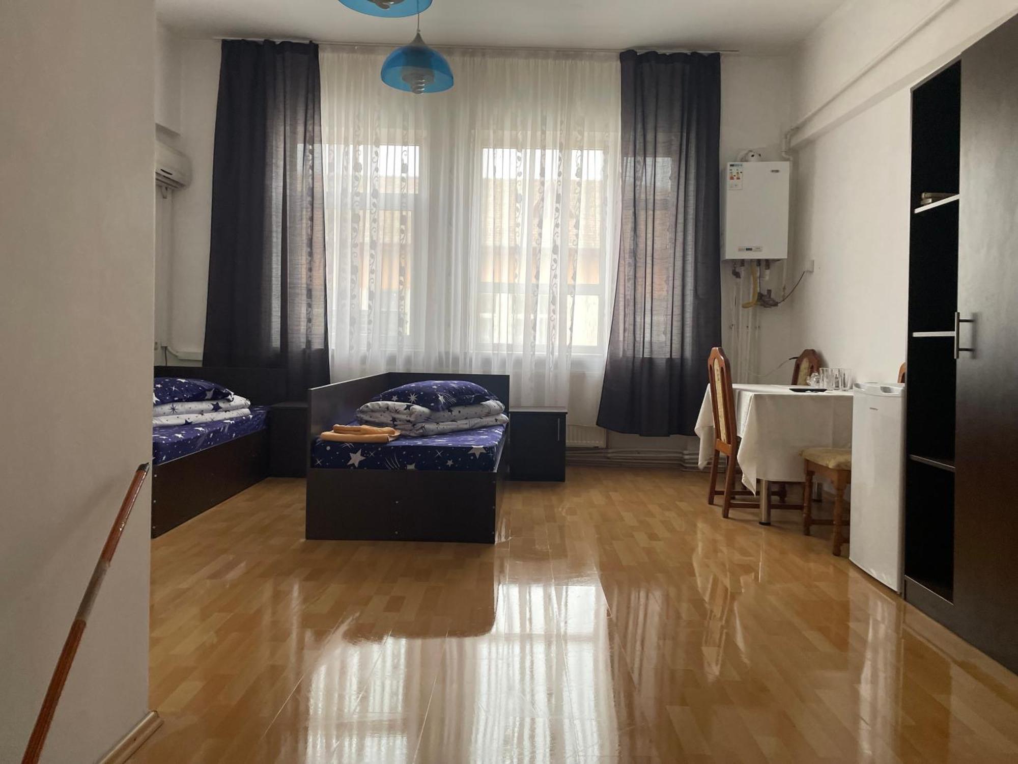 Studio Rentals Onesti Esterno foto