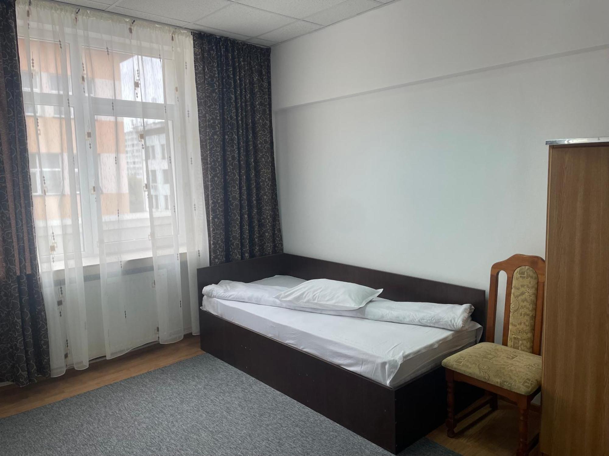 Studio Rentals Onesti Esterno foto